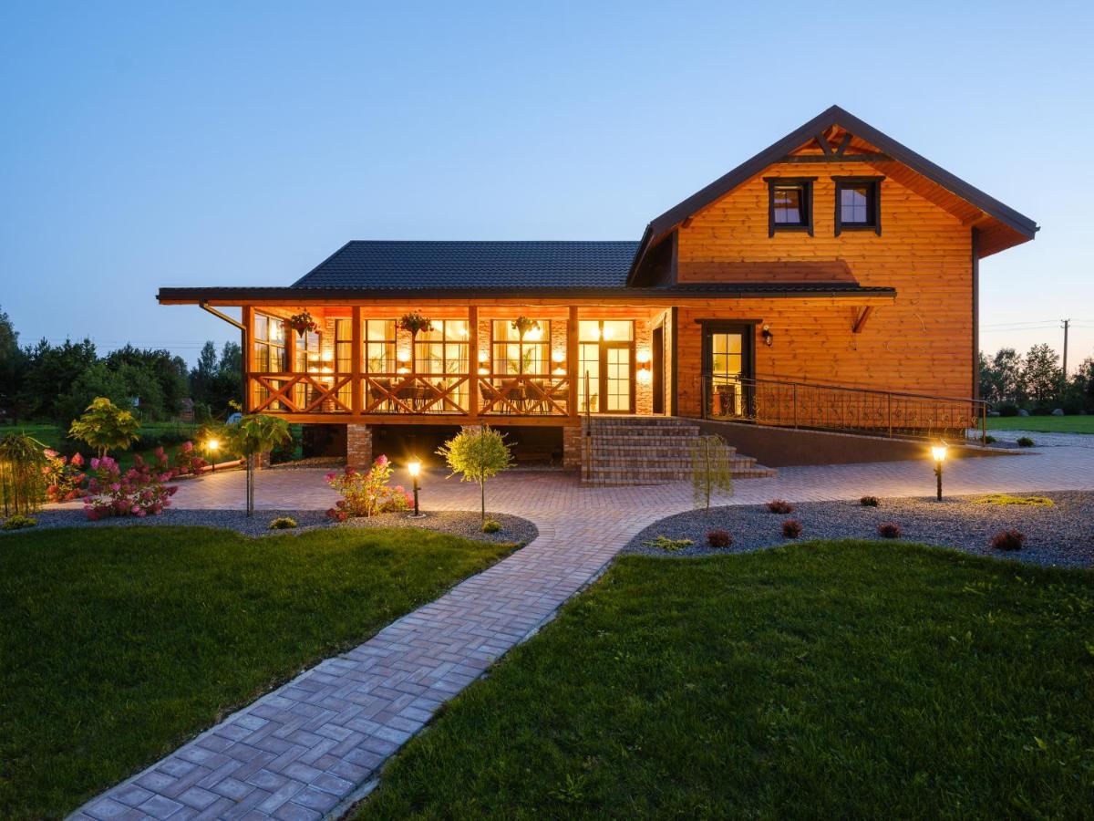 5 Stories Guest House Inkartai Exterior photo